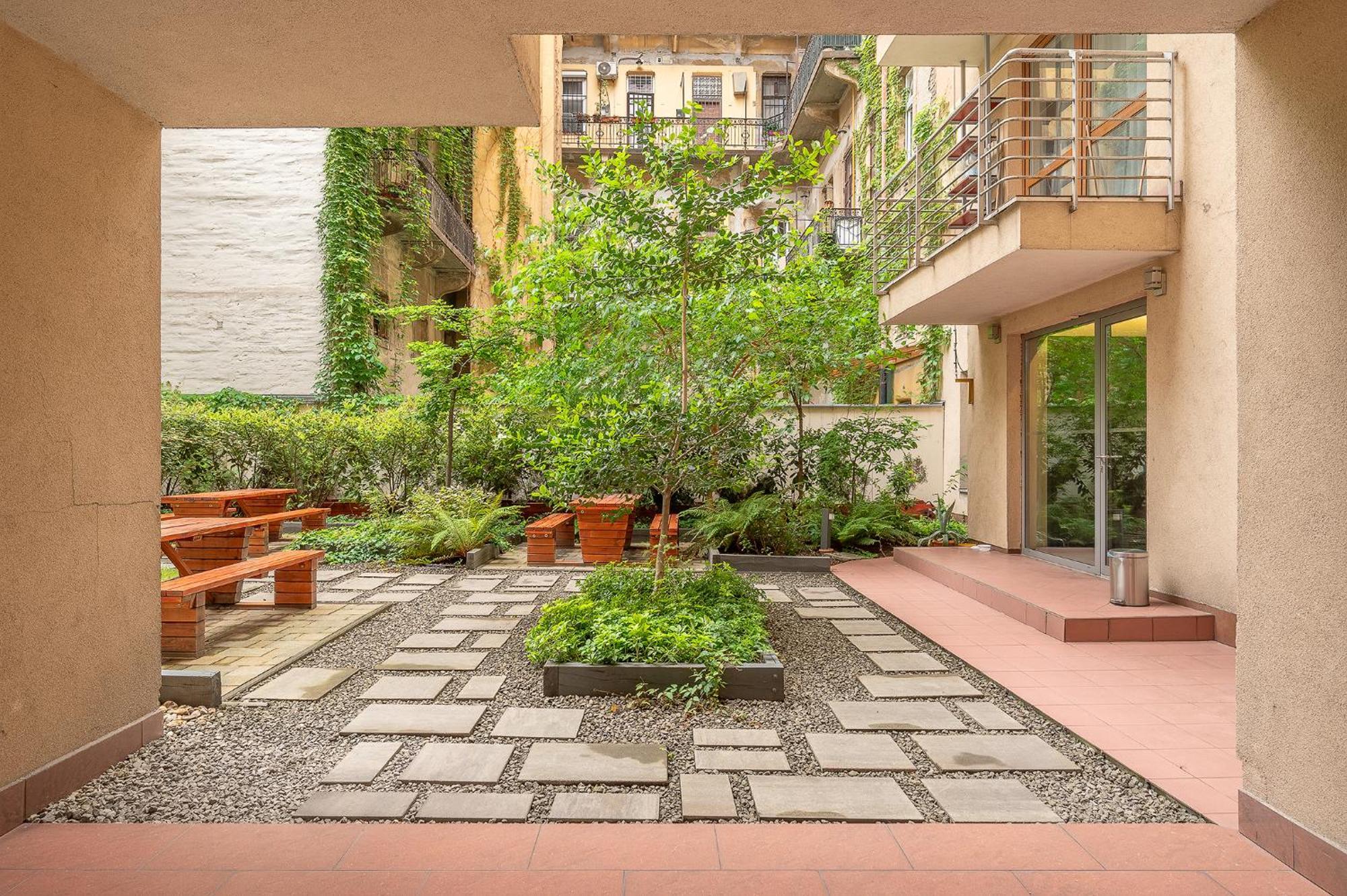 Two-Bedrooms Apartment Cbd Bp — Fotók 3